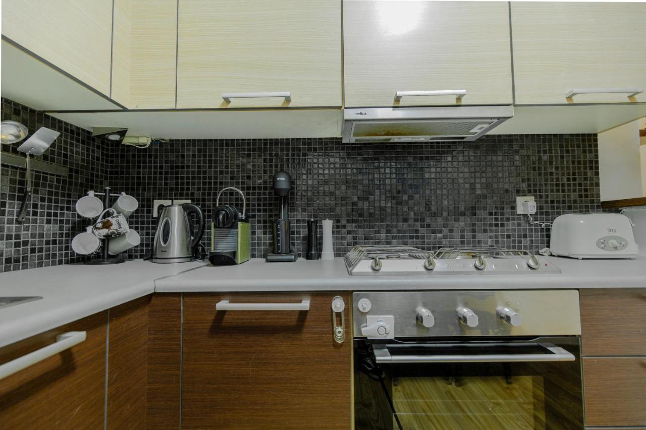 Apartament Alesti House With Garden And Private Access *